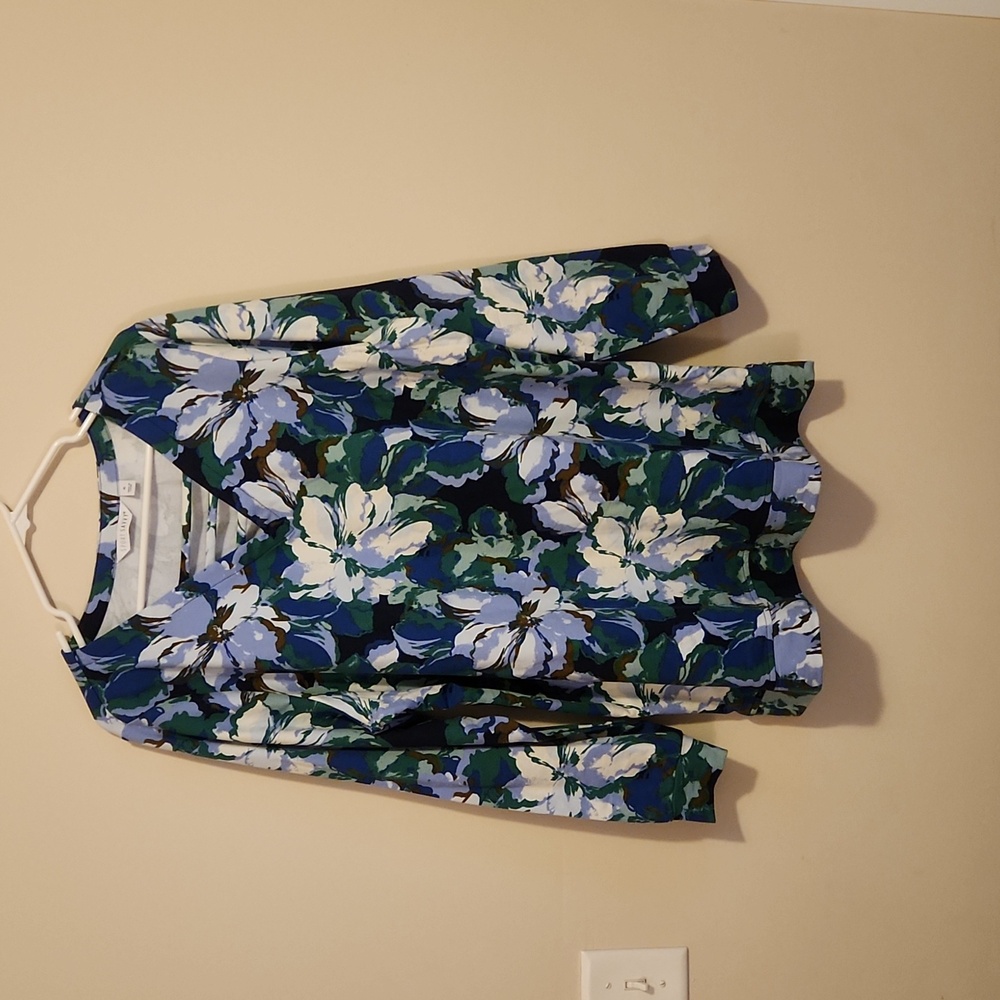 Floral V-Neck Long Sleeve Top-Sports Savy